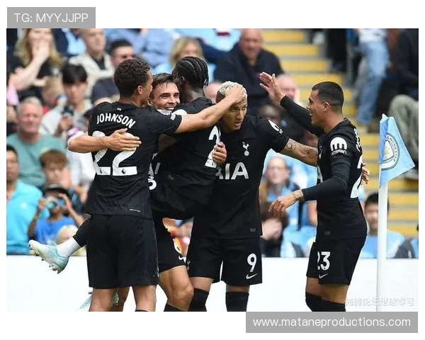 德甲转会窗口开启,多支球队积极补强阵容,状态回暖的年轻新星值得关注 德甲转会窗口开启,多支球队积极补强阵容,状态回暖的年轻新星值得关注