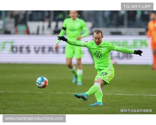 狼堡近期战术体系解析：攻防转换效率与中场控制力持续提升