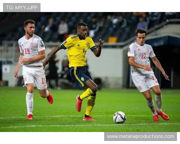 伊萨克对阵顶级中卫的技术优势解析